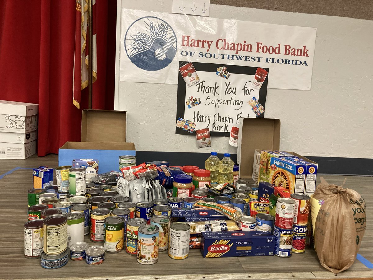 Diplomat_Elem's tweet image. Food Drive is in full effect!
850 so far! 
#leetweets