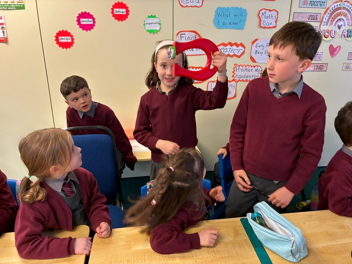 EdmondstownNS's tweet image. The children had great fun during Science week doing lots of different experiments. 3/4th buddied with Junior/Senior Infants to help explore magnets.  @CuriousMindSTEM #ScienceWeek