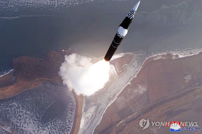 North Korea carried out the launch of a short-range ballistic missile from North Pyongan Province,near Daegwan.The projectile traveled approximately 700 km before landing in the waters of the East Sea (Sea of Japan), with no damage reported in Japanese or South Korean territory.