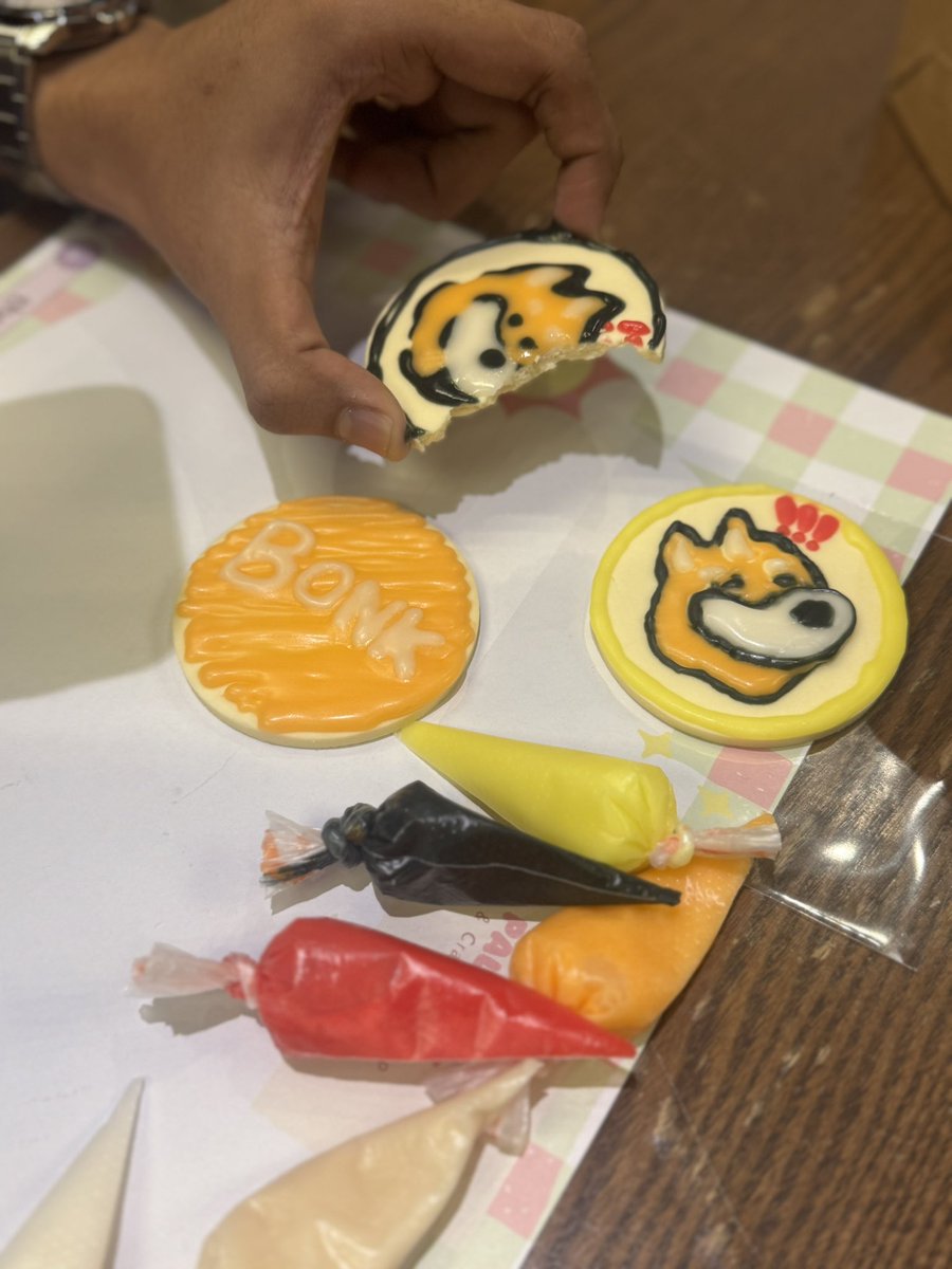 The <a href="/bonk_inu/">BONK!!!</a> x <a href="/BitkubOfficial/">Bitkub.com</a> Bangkok meet up is in full swing 

Let’s BONK❗️❗️❗️