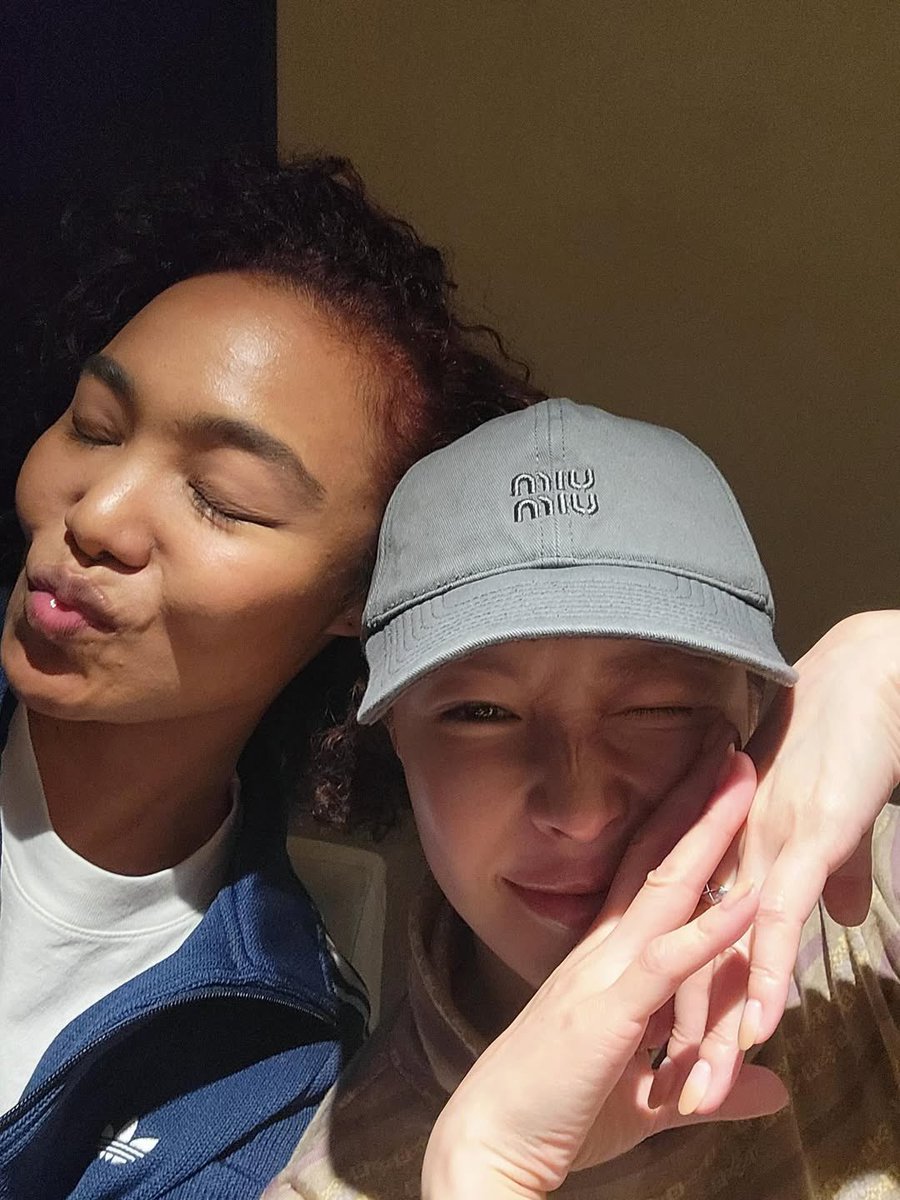 boasource's tweet image. 📸 251114 | BoA posted new photos with Crystal Kay, via her IG!

“With my Girl 💛”

#BoA #보아