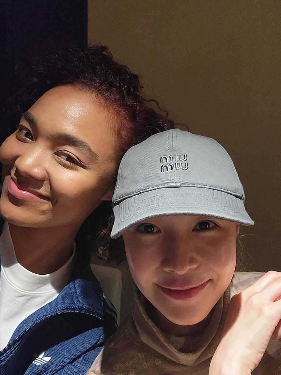 boasource's tweet image. 📸 251114 | BoA posted new photos with Crystal Kay, via her IG!

“With my Girl 💛”

#BoA #보아