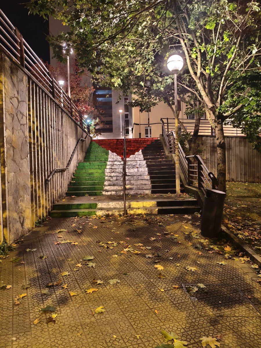 #Otxarkoaga PALESTINAREKIN BAT !❤️🇵🇸🍉✊