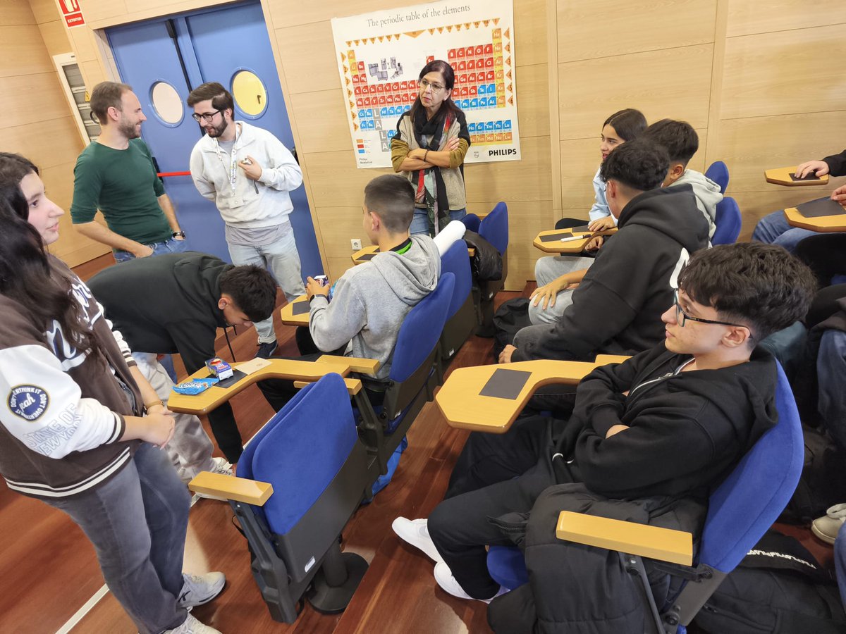 ICMSevilla's tweet image. 🌟 Bringing materials science closer to young people is one of our main missions at #ICMS.  

During #ScienceWeek, we went all in to share the excitement of our work in labs 🔬 and scientific-technical services ⚙️.  

👇 Thread with highlights!