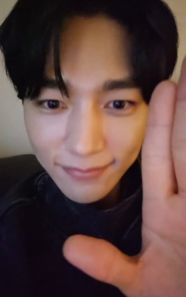 [VIDEO] 251114 INFINITE L (Myungsoo) Weverse Live

Regular
▶️ weverse.io/kimmyungsoo/li…

Membership Only
▶️ weverse.io/kimmyungsoo/li…

#인피니트 #엘 #명수 #김명수