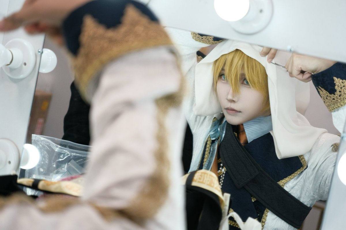 nuregarasu_snw's tweet photo. ⚠.5cos
控え室にて
スタッフマークつける場所が無くて四苦八苦してたら、フードに穴開けてなかったことに気づいてその場で穴開けてました😂
#RavenCos https://t.co/6veA2ZjVAe