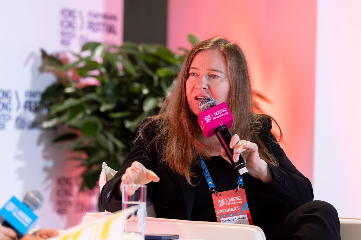 wsource4's tweet image. Sharing the pics from the last week&apos;s #HKFintechWeek #TradeFi #DeFi #convergence panel with @danielletichner #sharonyuen @inside_r3 &amp;amp; #luyin  @solana,  which covered #liquidity #interoperability #RWA #security &amp;amp; #regulation