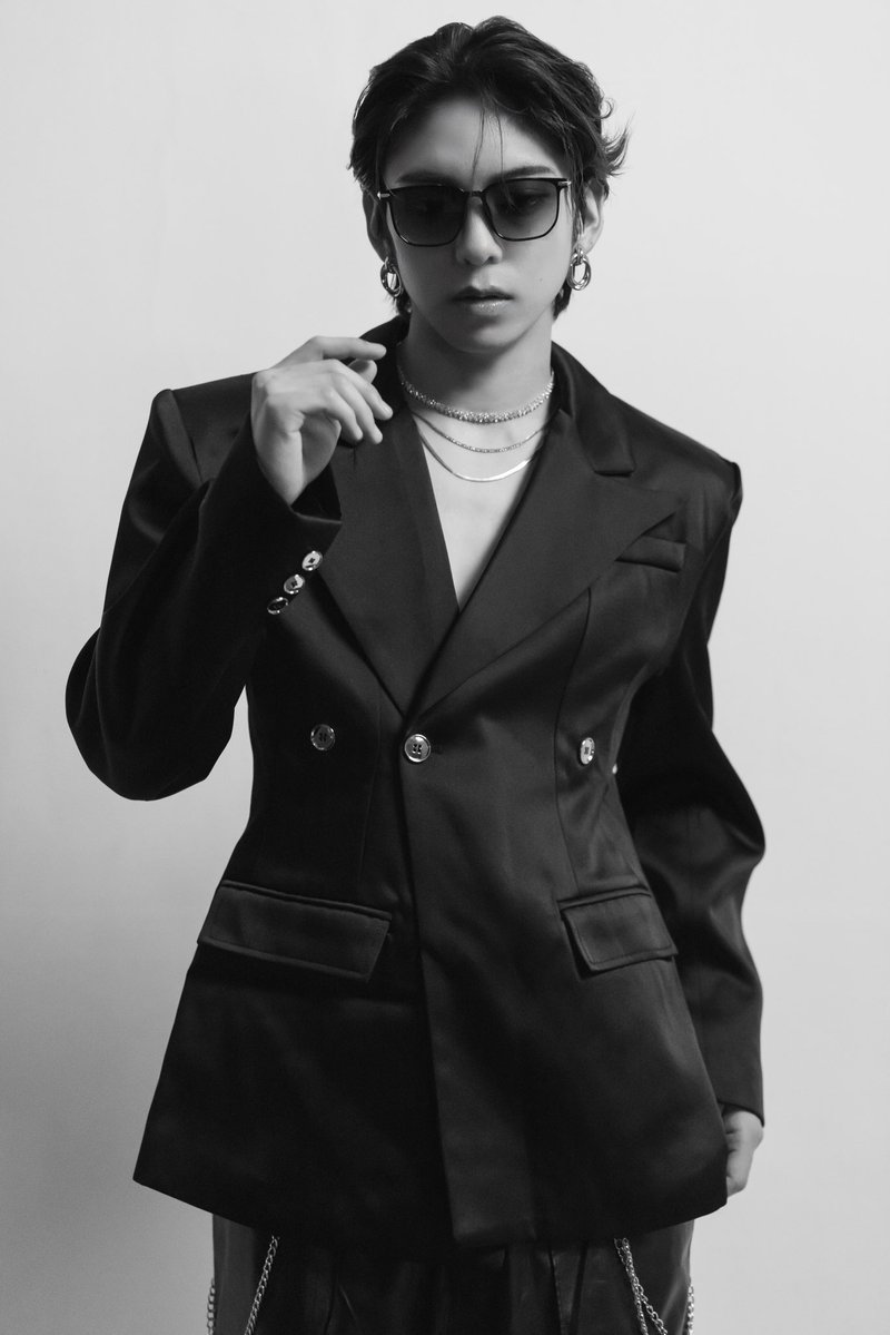 sshbysevensins's tweet image. 「SSH THE EXHIBITION」写真展

⛓️先行ビジュアル解禁⛓️

Guest Model : 石川凌雅

✴︎日程/ 2025年12月6日(土)12月7日(日)
✴︎会場/ 東京都内ギャラリー(後日発表)

情報は公式SNSにて随時更新して参ります。
Twitter @sshbysevensins 
Instagram @ ssh.exhibition