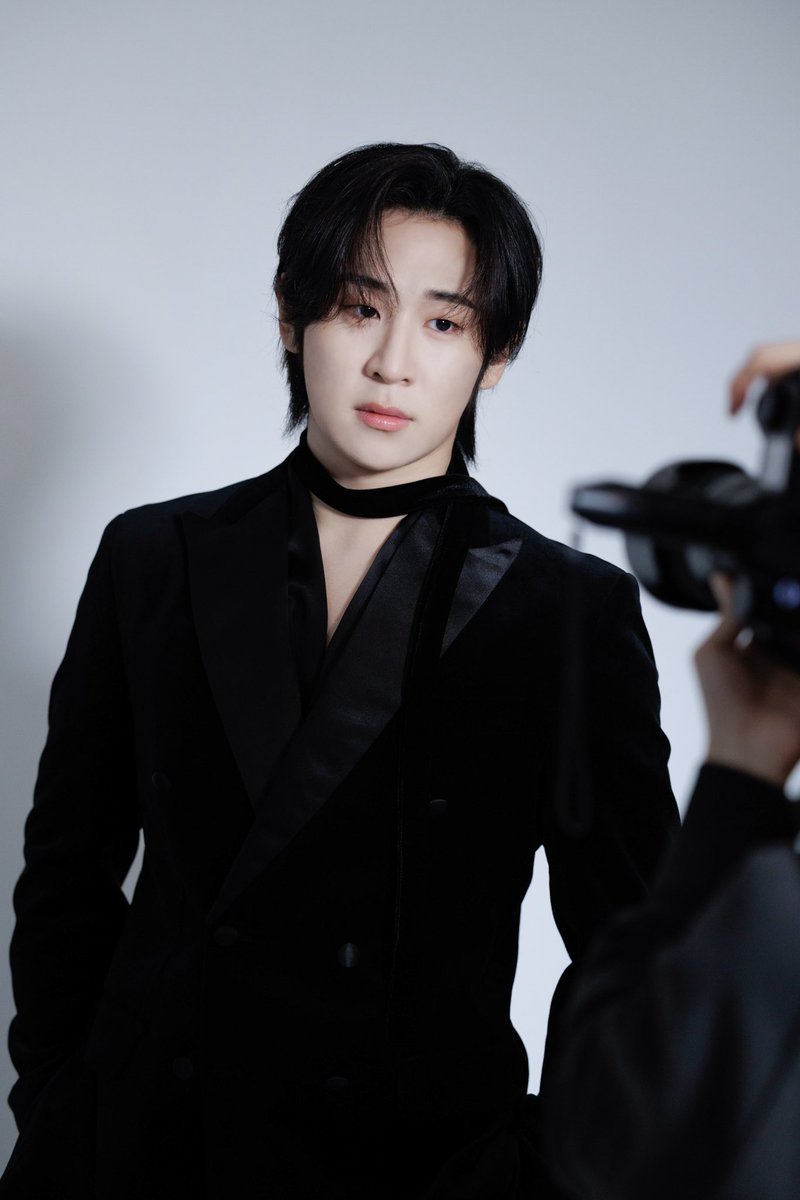 [다이어립📝] from. 지훈 
- BRILLANTE 자켓 촬영하던 날

💎 Liberante Official b.stage - MEMBERSHIP
officiallibelante.bstage.in/contents/69160…

#Libelante #리베란테 #김지훈 #진원 #노현우
#KimJiHoon #JinWon #RohHyunWoo
#BRILLANTE #촬영 #비하인드 📸