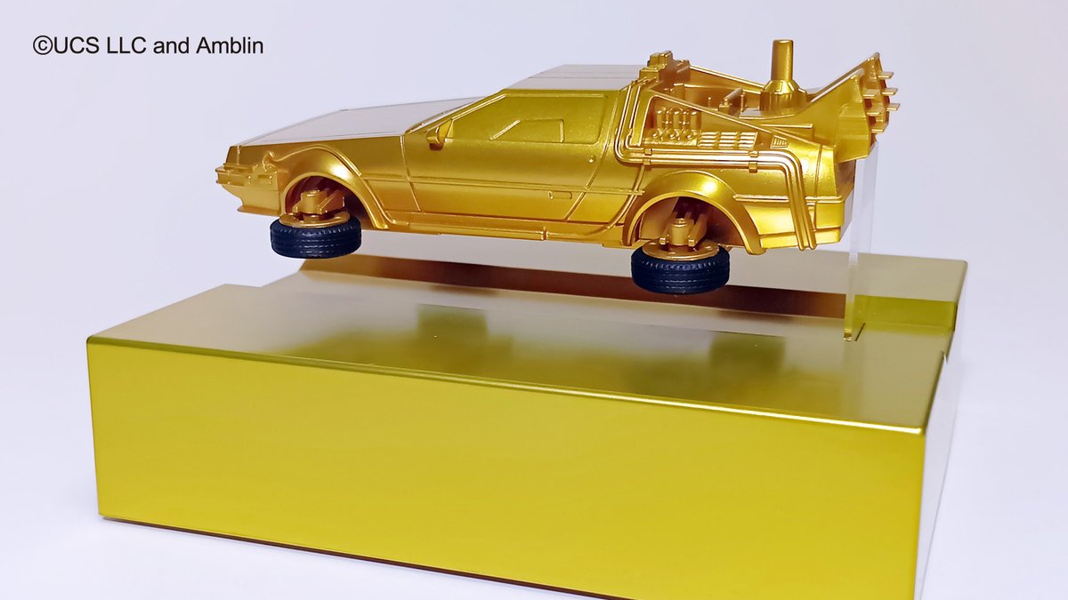 フローティング BTTF2 タイムマシン ゴールド　バックトゥザフューチャー 2 フローティング BTTF2 タイムマシン ゴールド バック