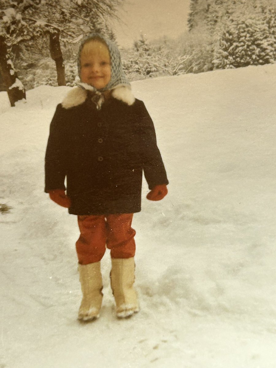 AUFGRUND DER VIELEN ANFRAGEN!!!
Das SCHÄFCHEN MÖCHTE DOCH BITTE EIN SEXY BILD VERÖFFENTLICHEN!!!
Ok hier bitte!!!
KLEIN, SÜSS, BLOND, SEXY, EROTISCH…👋😁😁😁😁😘😘😘😘