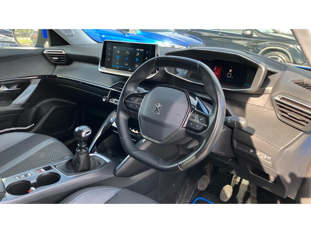 ManualsKE's tweet image. Peugeot 2008

Registration :  2020 (70 Reg)
Mileage: 29316km
Petrol | 1.2L
Manual
SUV
5 Doors | 5 Seats
Colour: Blue 

📞 0704007000
🌐 manuals.co.ke
🔥 Clean, sharp, low mileage &amp;amp; ready to drive!