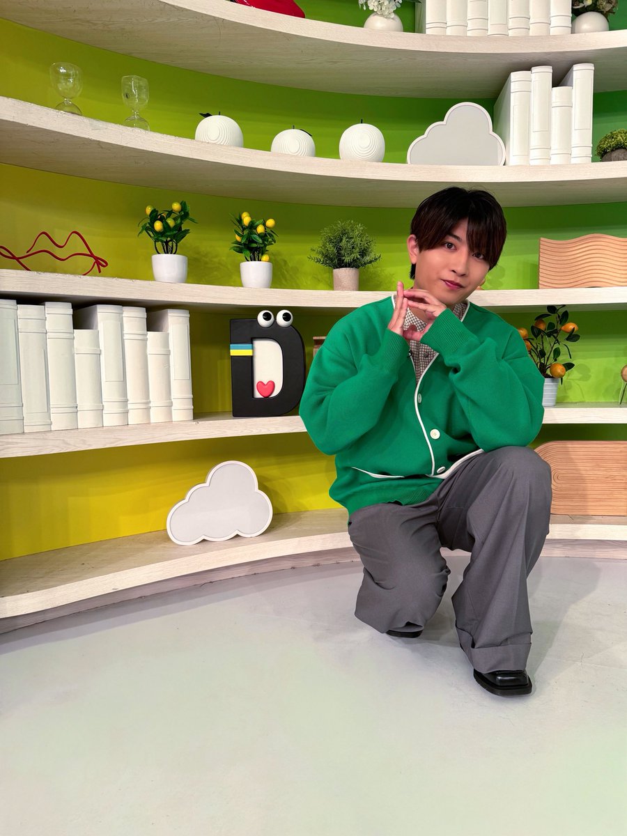 今朝の『 #DayDay. 』に
#本髙克樹 が出演いたしました🌱🌤️

ご覧いただいた皆さま、ありがとうございました🎖️👀🌈

グリーンのコーディネートに包まれたオフショットをお届けです🍃💚🍀

#BandZAI