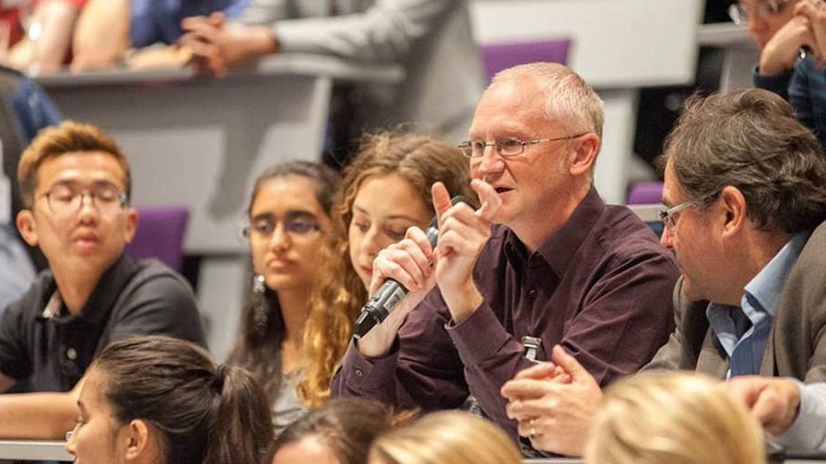 OfficialZSL's tweet image. 🦠 In the 1990s, Professor Andrew Cunningham helped uncover the cause of global amphibian declines: a deadly fungal disease driven by human activity. 

Now, as the Deputy Director of Science at our Institute of Zoology, he continues creating change through research and One Health…