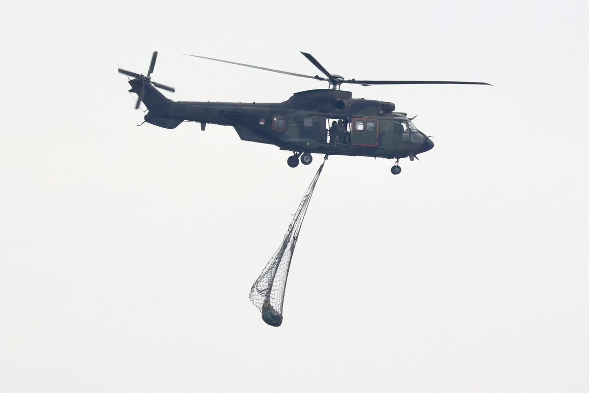 RNLAF Eurocopter AS 532 Cougar S-440 with sling load as Demon1

#NLspot #aviation #avgeek #aviationphotography #planespotting #watvliegter