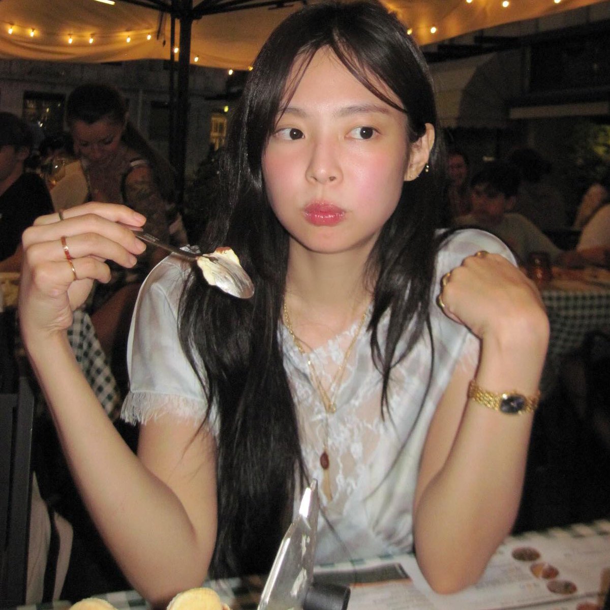 jennie tweet media