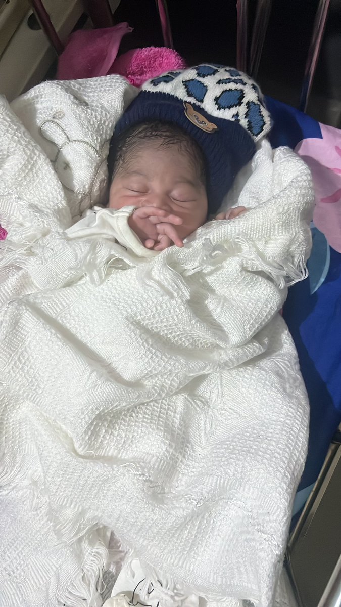 Lexybabs's tweet image. Woke up to Boom ( I didn’t even sleep)

Get in there

My boy is here 

My project Yamal