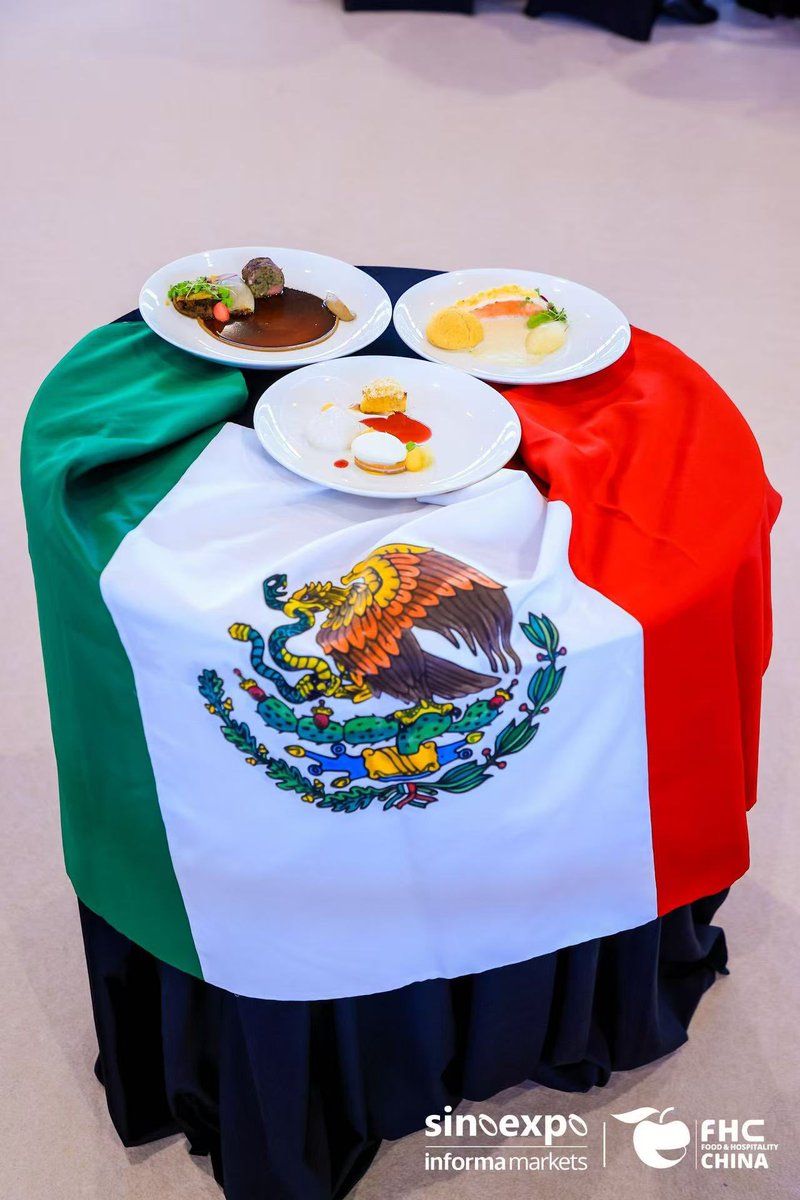 <a href="/ConsulMexSha/">Consulmex Shanghái</a> felicita a la delegación de chefs mexicanos compuesta por Fernando Solchaga, Diego Soto, Alejandro Salas y Rodrigo Ibañez, quien fue parte del jurado, por haber obtenido el segundo lugar en la competencia 2025 FHC Shanghai International Culinary Championship <a href="/SRE_mx/">Relaciones Exteriores</a>
