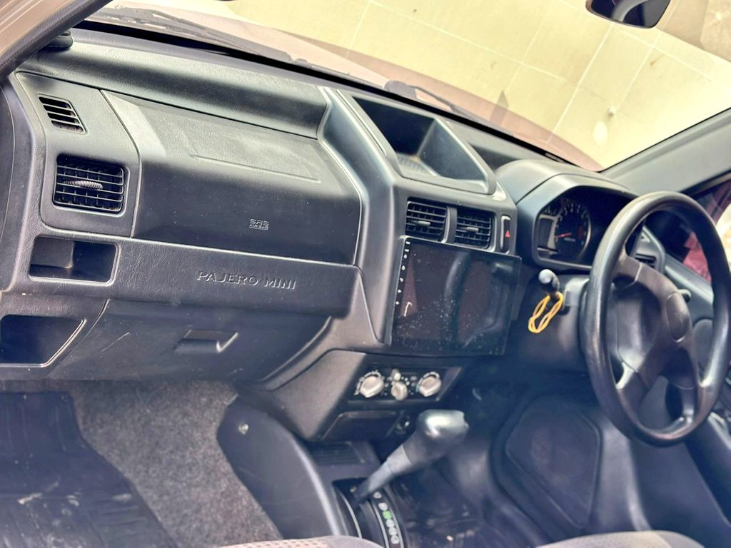 Eng_Matarra's tweet photo. PAJERO MIN 🔥 🔥 

REG" #EBJ

▪️Cc. 650
▪️Full Ac 🌧
▪️Piston Nne
▪️Sport Rims 
▪️Android Tv 🖥 🎶 
▪️Full Documents ✅️ 

#BEI - MIL 8.8

IPO DAR 

CALL 📞 📲-0793022184
WHATSAPP-0719542184 https://t.co/pj2fh3whmz