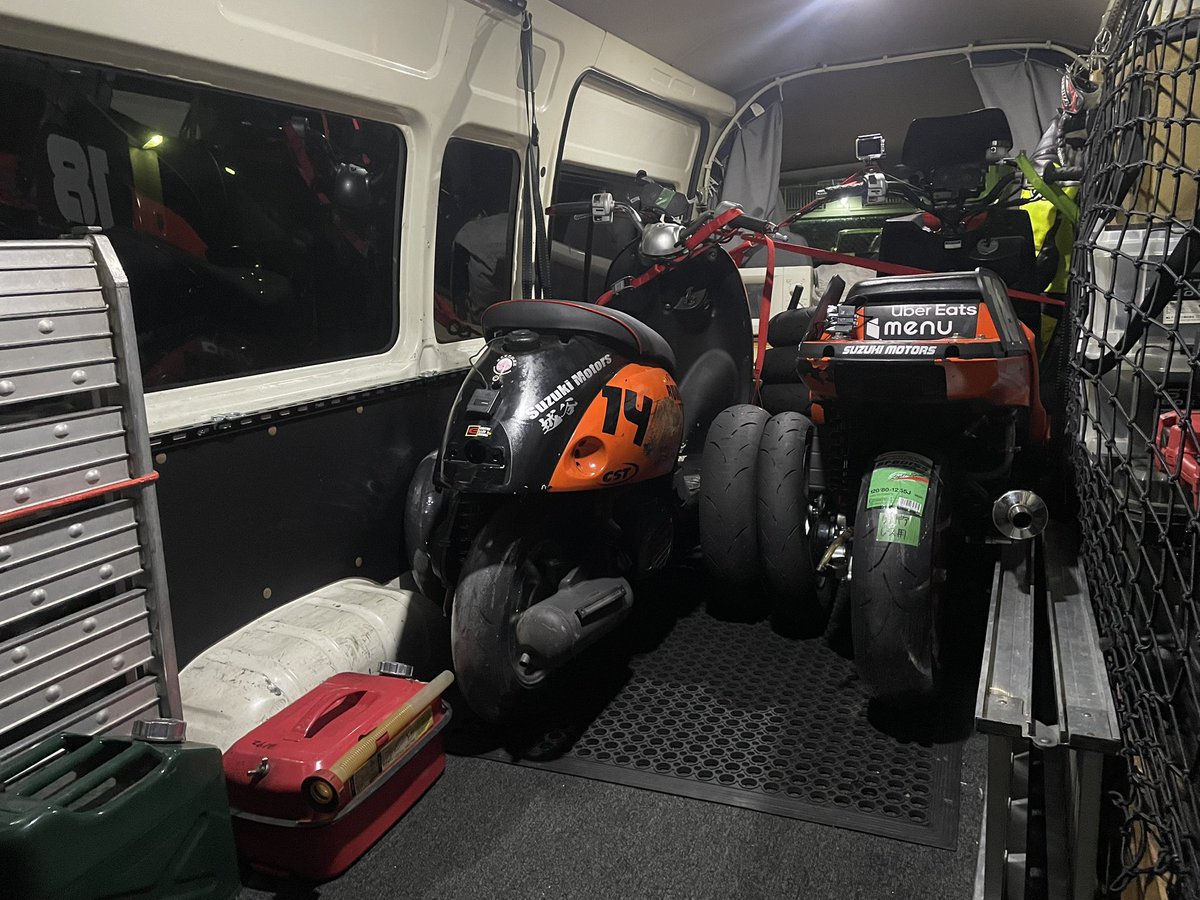 とりあえず積載完了 やることが多過ぎてこんな時間に💦 抜け漏れがない