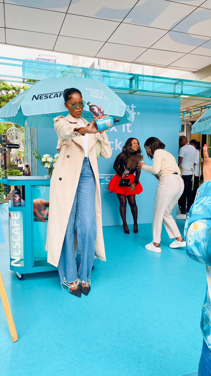 _kearamz's tweet photo. If you don’t have any plans this weekend, make sure to join us and get ready to #HackYourSummer as we head to Rosebank Mall to check out the new and amazing Nescafé Expresso Concentrate 🫰🏽

#MakeYourWorld https://t.co/AW3DdLADZG