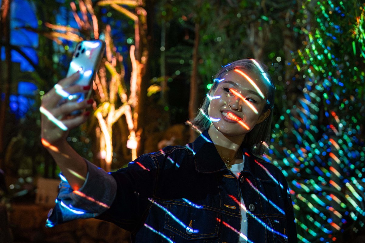 日本最古の公立植物園の夜間開放で神秘的な世界を体験🍂
赤・オレンジ・黄・緑の鮮やかなグラデーションが水面に映り込み、
まるで光のトンネルをくぐるかのような幻想的な景観！
100年の歴史と約1万2000種類の植物が織りなす贅沢な空間を体験しませんか？

詳しくはこちら↓
app.tabi-wester.westjr.co.jp/eticketDetails…