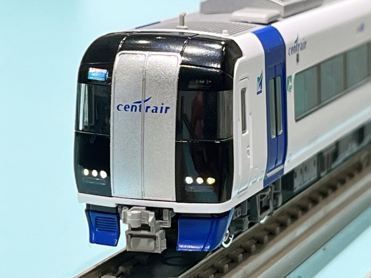 特製完成品売り場に名鉄2000系ミュースカイ2001編成4両編成をご用意