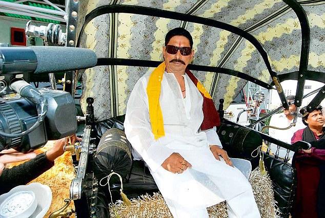 मोकामा से अनंत सिंह की प्रचंड जीत की. 30,000 वोटों से जीते😬

जलवा है इनका ✌️🔥 कोई हराने वाला पैदा नहीं हुआ 😢