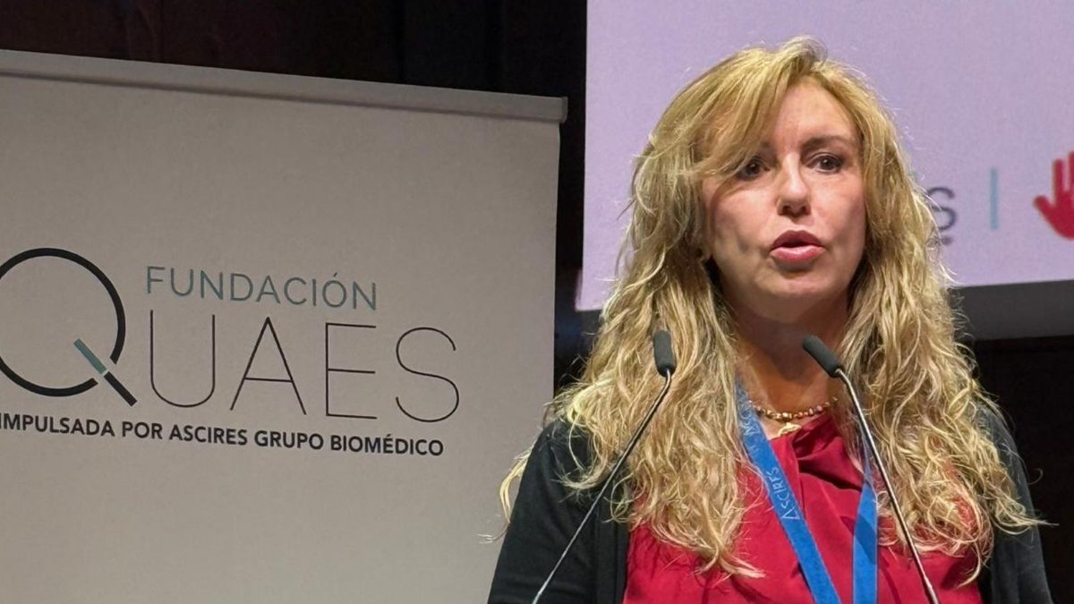 FQuaes's tweet photo. @Doctorabellan @MJdeMarcosU (SUMMA 112) y Alejandro Fernández (cardiólogo pediátrico) centran su intervención en la formación en RCP en adultos y niños, destacando la importancia de aprender la teoría y aplicarla en la práctica.

#Cardiología #Prevención  #CongresoMuerteSúbita https://t.co/aszxM78H6k