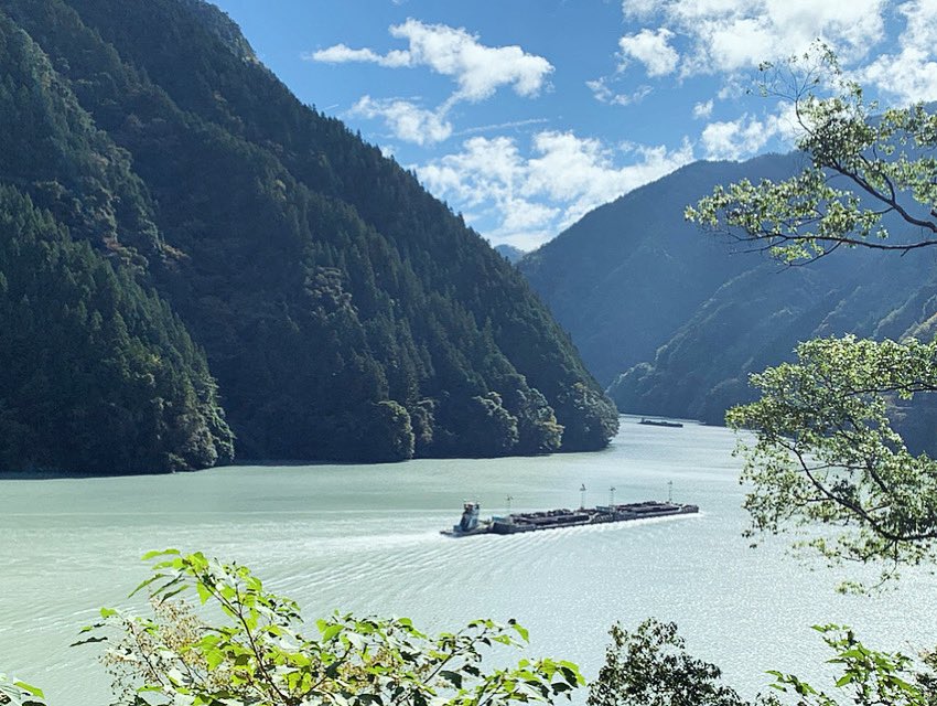 【1号線|静岡浜松方面〜富山地区開通！】

皆さんが待ち焦がれていた情報が届きました！
長らく土砂崩れで通行止めであった県道1号が開通🎉
浜松・東栄方面から富山地区へのアクセスが良くなります。

ですが、長野方面の通行止め情報にはお気をつけていただければと思います。