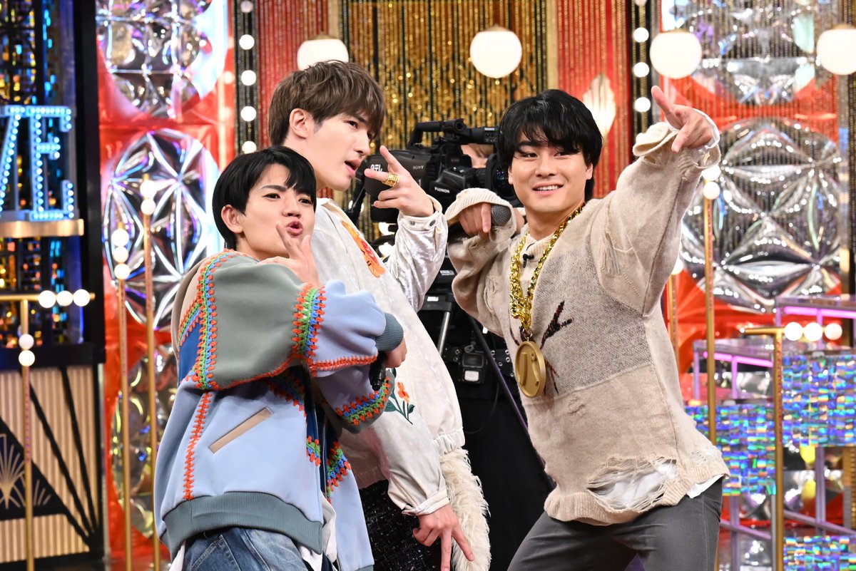 GoldenSixTONES's tweet image. ⋱#GOスト チラ見せ💎⋰

春菜さん命名『ズッコケ3人組』
頑張ります👊

新ゲーム『ダブるパンチライン』は
11/16(日)よる9時からの
#GoldenSixTONES で放送📺