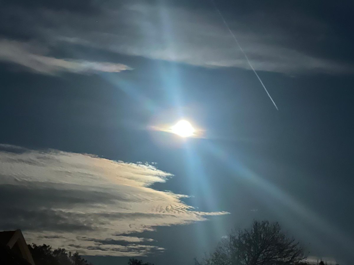 Mondscheinsonate: de naam van het bombardement op Coventry  door de Duitsers 14 november 1940, vandaag 85 jaar geleden. Het #coventry gebed om #Vrede en Verzoening was het antwoord van priester van de verwoeste kathedraal. Coventrygebed:vandaag ook in Nijverdal. 12.00. Kl.Kapel