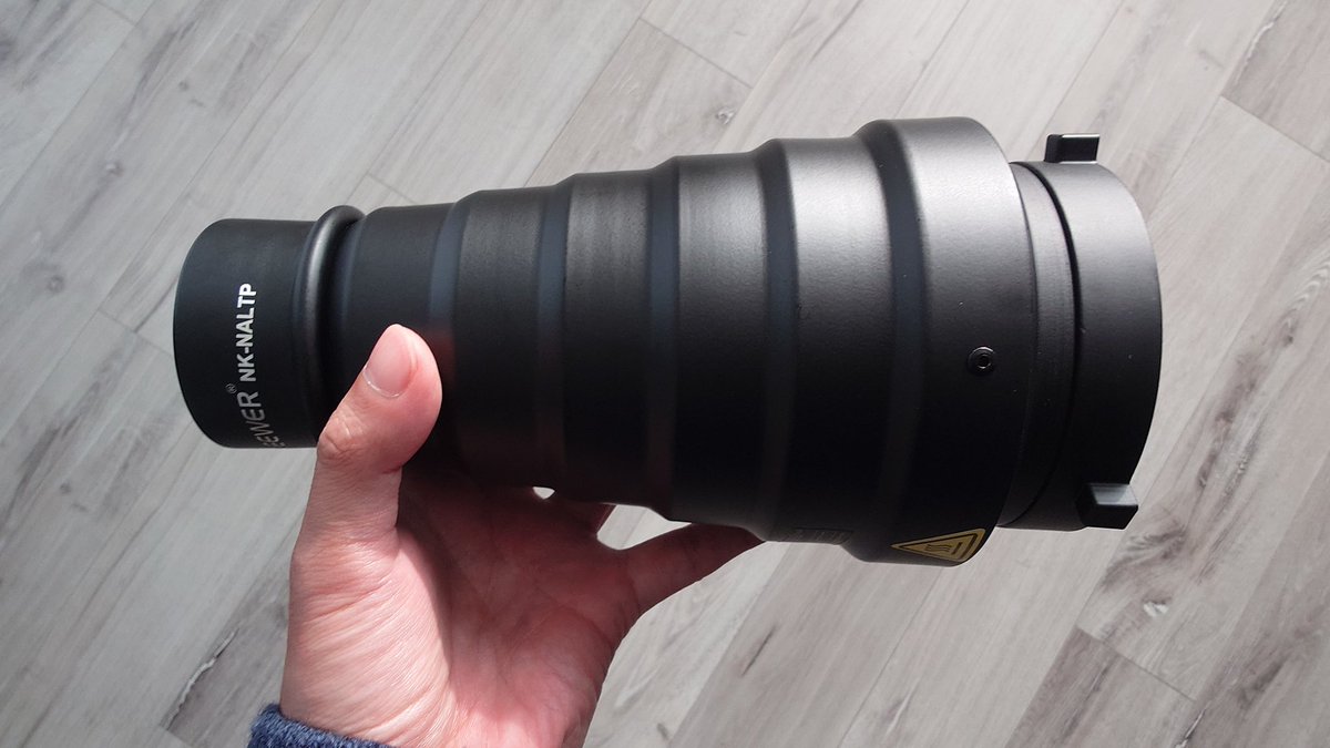 撮影の本を読んでてライティング熱も高まったので勢いでスヌートを買ってみた！🙆
スタジオ撮影の予定もお願いします