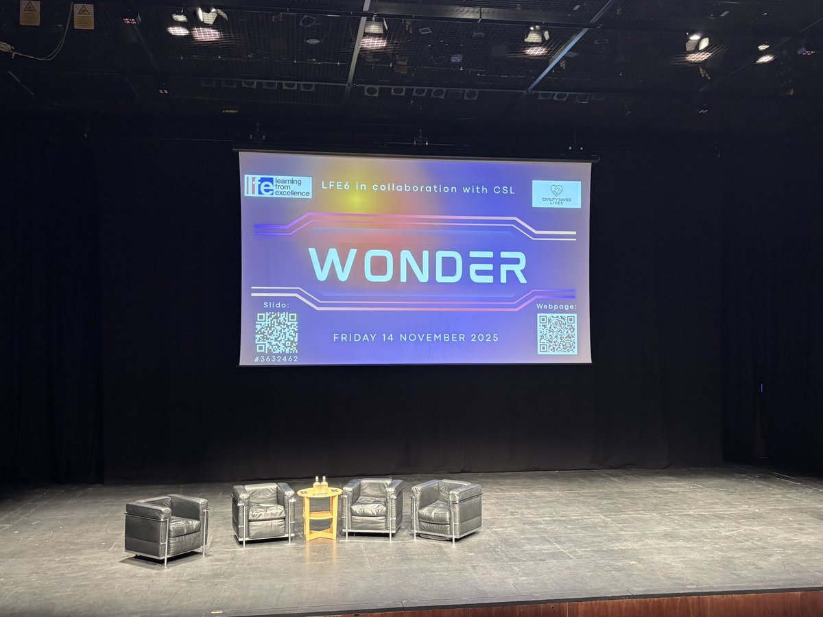 Laure Martin tweet media