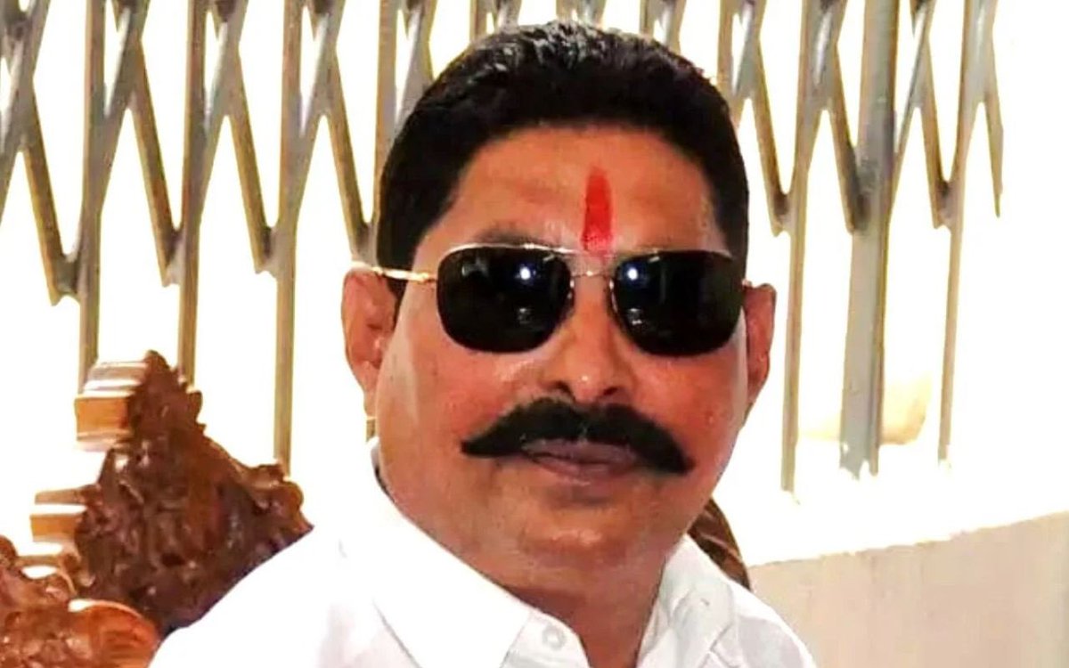 एक सीट का रिजल्ट तो इलेक्शन के घोषणा के साथ ही क्लियर था। लेकिन अनंत सिंह ने इस इलेक्शन से एक लेगेसी क़ायम कर दी है। 

बीच चुनाव में बीवी के ऊपर अंड-बंड टिप्पणी कर रहे दुलारचंद को ऊपर पहुंचाया। और सूरजभान जैसे जायंट को हराकर अपने भाई के हार का बदला भी लिया।
