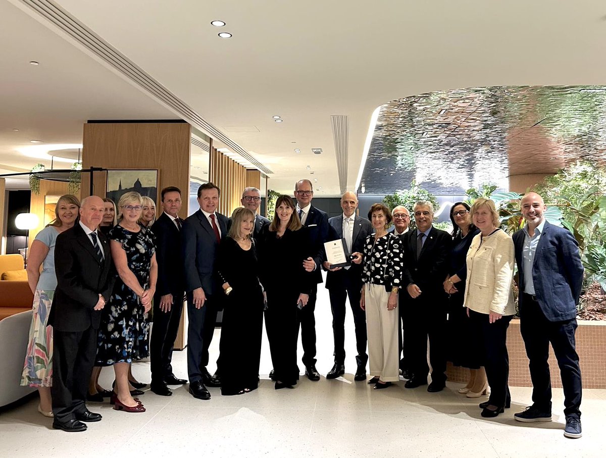 LauriBambus's tweet image. This time happy to meet the #Estonia|n Honorary Consuls in Italy and Malta, and colleagues from the HQ @MFAestonia at the regional roundtable in Valletta.
🇪🇪🇮🇹🇲🇹

Congrats to HonCon Mr Luigi Cecchini on the #MFA’s Badge of Merit 🇪🇪 for his outstanding 2️⃣5️⃣ years of service 👏🏻💐