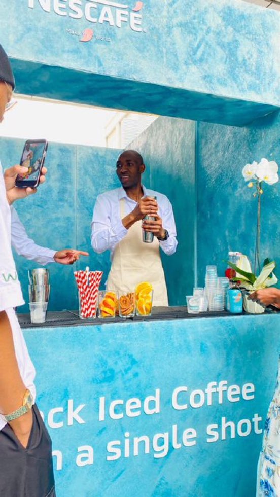 Lush_Beauty1's tweet photo. Summer vibes = DIY iced coffee! 🌞☕️ Roll through Rosebank Mall, bring your squad &amp; hack your own Nescafé flavours. #HackYourSummer #MakeYourWorld https://t.co/tAnF1nXJ2w