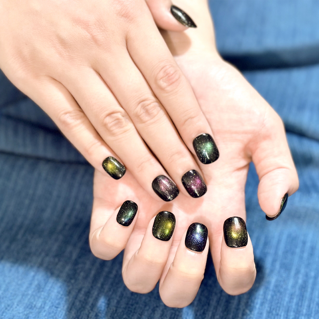 SunBeamNails's tweet photo. Aurora lights on your nails.
Deep, dreamy, cosmic shine ✨

指先に広がるオーロラの輝き。
深くて幻想的なコズミックカラー✨ https://t.co/MHUT3OMS1r