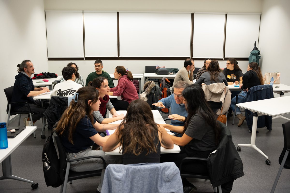 Medialabusal's tweet image. 🏘️ HACKEA TU BARRIO | Laboratorio de Innovación Ciudadana

👐🏼 Taller: Cómo trabajar mejor en equipo: estrategias colaborativas. Con Zoe Martín Lago

💡 Pensamiento creativo, escucha activa y respuestas a retos para ciudades más habitables 

🔗Hackatón forms.gle/tevQ3oGu79Wtje…