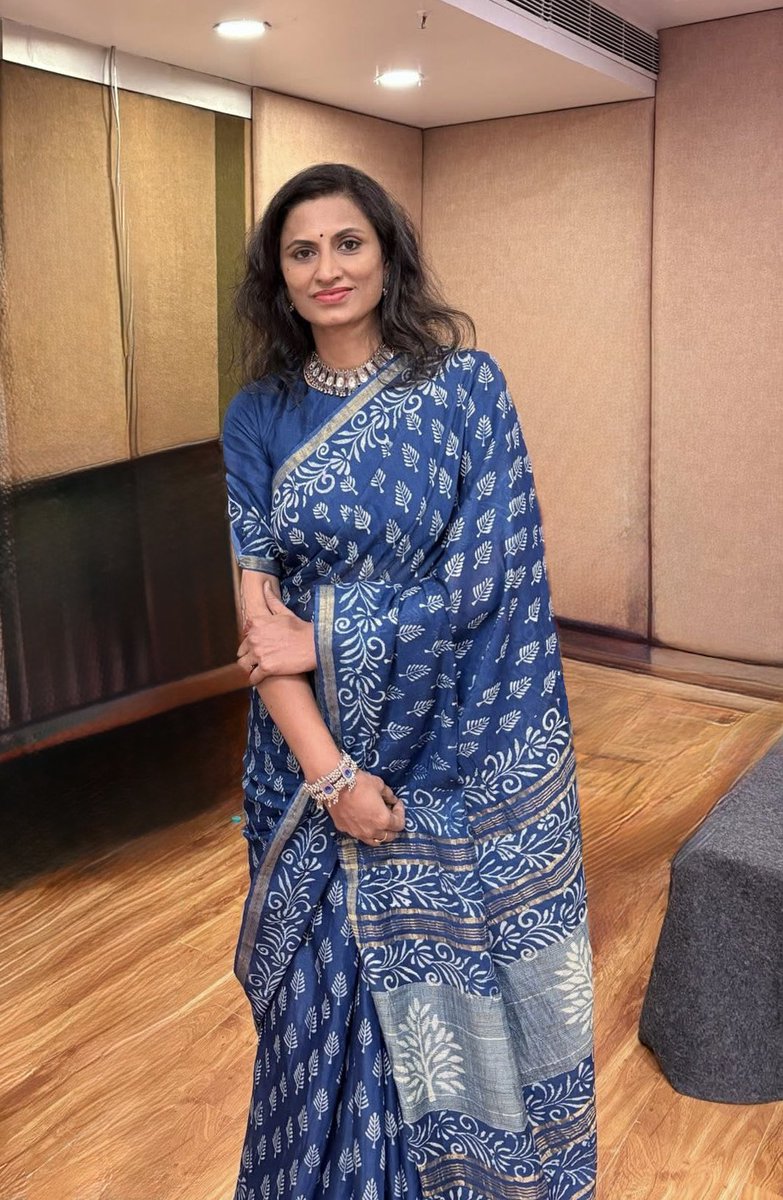 SingerKousalya's tweet photo. A woman in tune with her rhythm needs no validation.
Her strength sings louder than any spotlight.

#singerkousalya #kousalya #kousalyapotturi https://t.co/2p6NfhQDRl