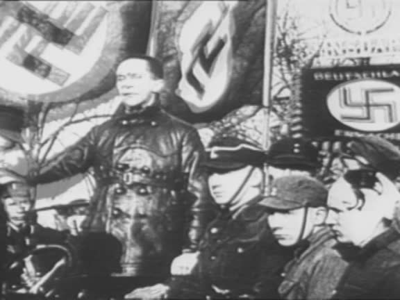 👉Los fachatours de Goebbels en Kreuzberg: 

Lo de plantarse en enclaves de izquierda para generar violencia es una estrategia muy vieja. Como me recordaba ayer <a href="/angelferrero/">Àngel Ferrero</a>, el ministro de propaganda del III Reich ya se paseaba por el barrio rojo y obrero de Berlín. Va hilo 🧵