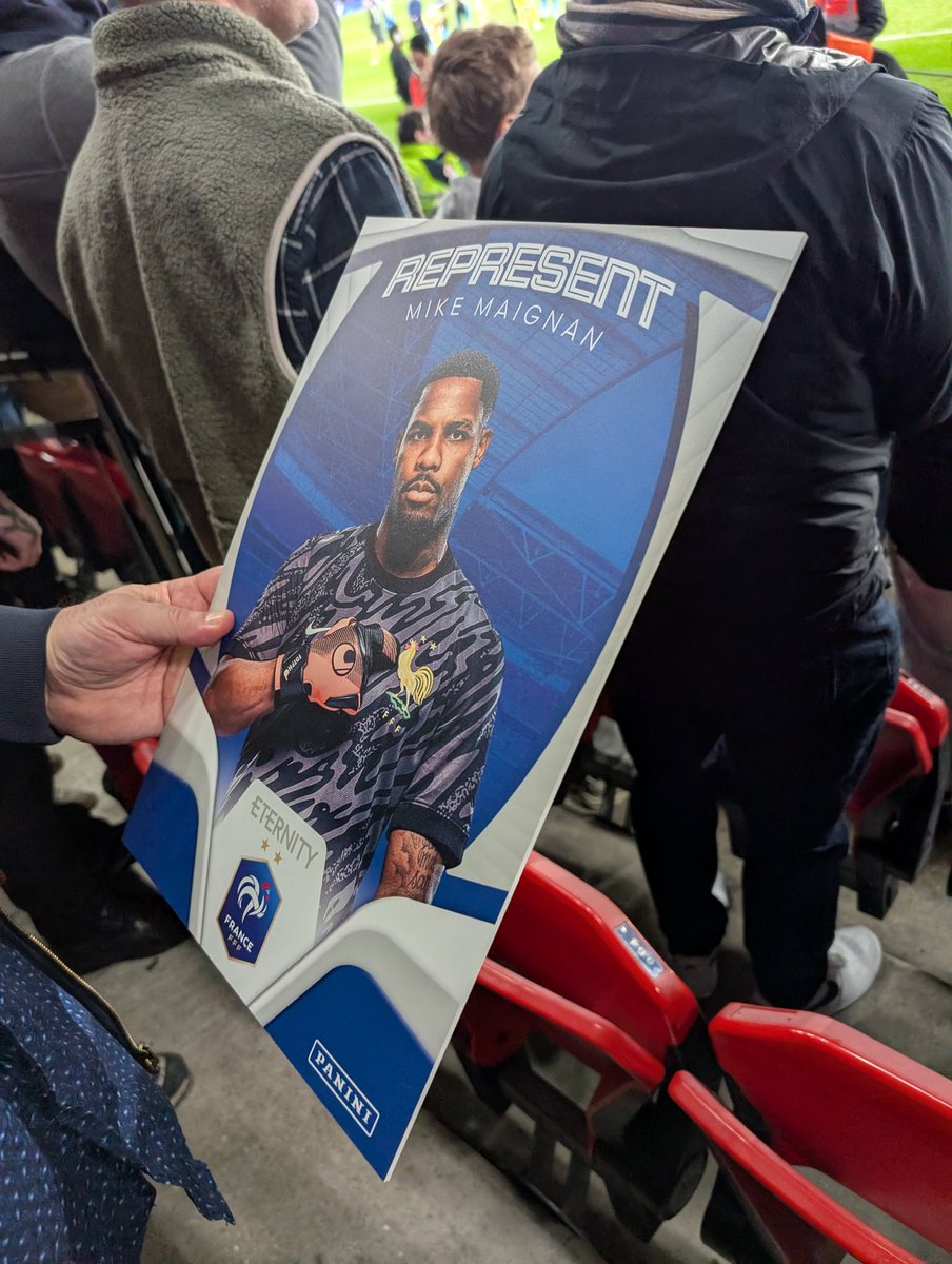 CardsAddict tweet media