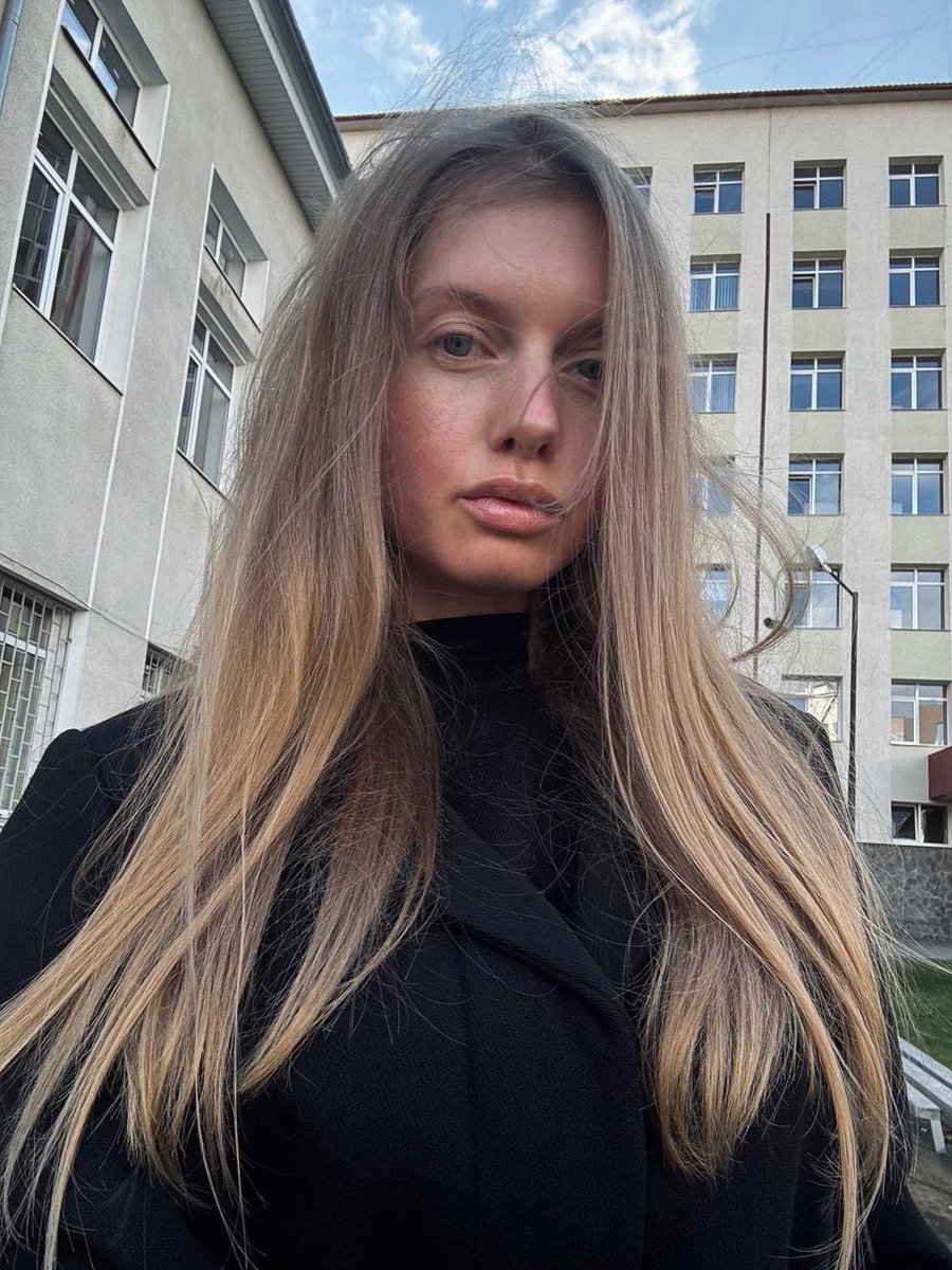 Чоловік повинен бути королем у суспільстві, повією в ліжку, кухарем на кухні і Петровичем в ремонті.