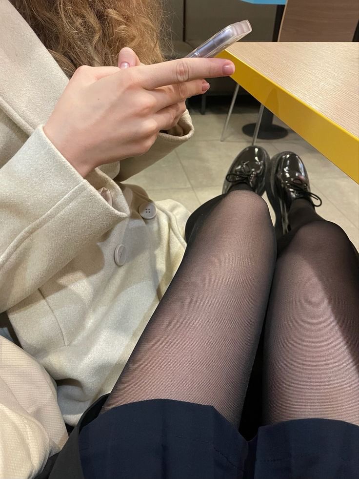 xianuan2000's tweet photo. 新买的裤袜 怎么样？ https://t.co/bX8wjNMEoZ