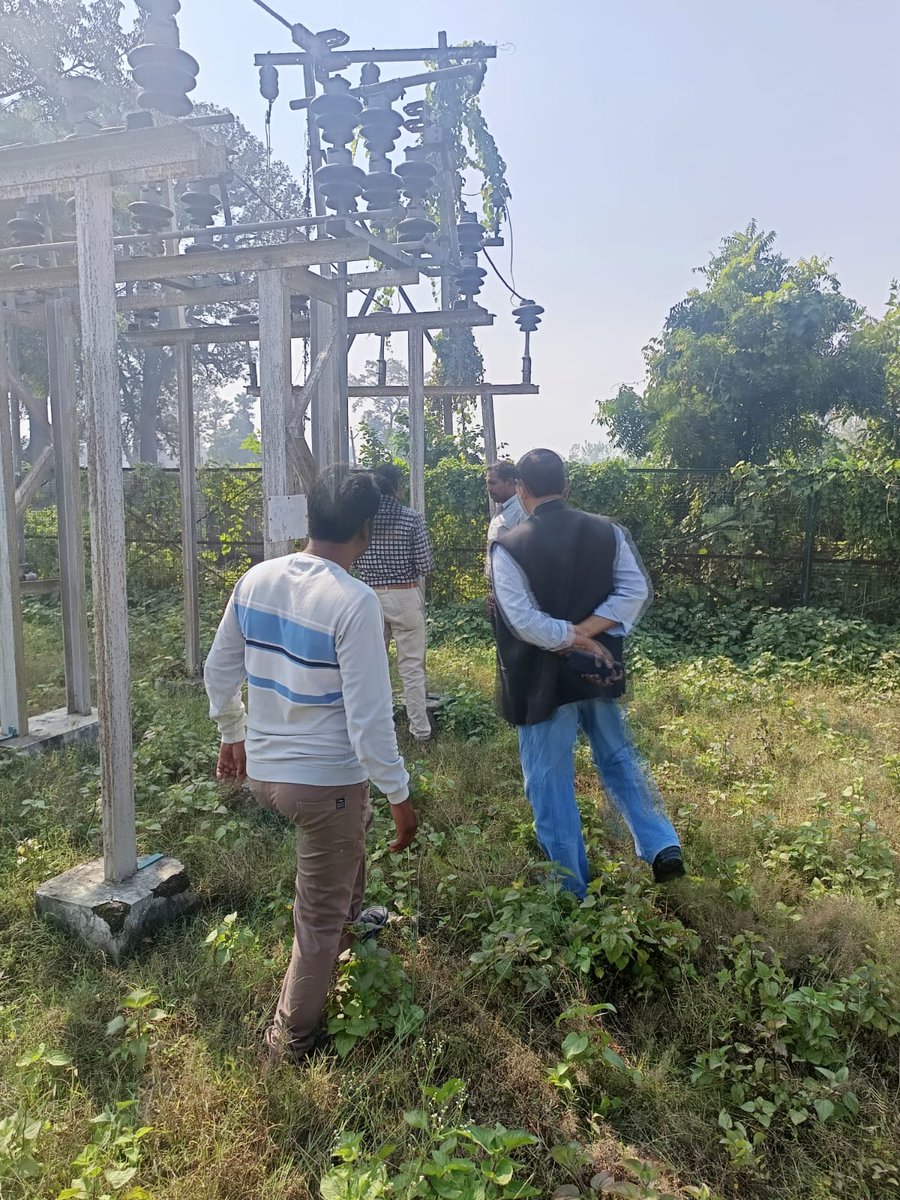 33.kv line ka shutdown ley line ki petroling kara key and line ki tree cutting.kara key tehseel ko supply deny key liye <a href="/aksharmaBharat/">A K Sharma</a> <a href="/MVVNLHQ/">Madhyanchal Vidyut Vitran Nigam Limited</a> <a href="/UPPCLLKO/">UPPCL</a>