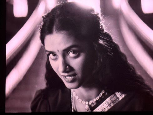 _Virajvijay's tweet image. Just finished #Kaantha 
Slow but fantastic movie 👌

Ammadive #BhagyashriBorse what a performance as #Kumari truly you have killed like wise you told at press meet 
“ Ippati varaku nannu screen meeda chusaru ippudu act cheyadam chustaru “

Top notch performance 🔥👌
#Bhagyashri