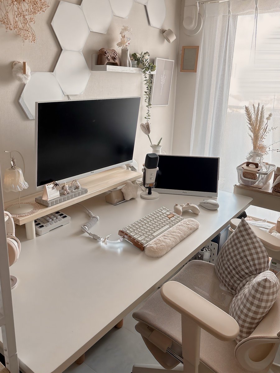 rilarila_ya1621's tweet image. FlexiSpotさんのブラックフライデーが
今日から始まってますよーー✨

🔗 公式リンク flexispot.jp/blackfriday

大人気のデスクやチェアをお得にGetしてデスク環境変えちゃいましょう♪
私もデスクとチェアを愛用していますが、快適ですよ🧸
各キャンペーンの詳細やクーポンはツリーへ🌷

#FlexiSpot…