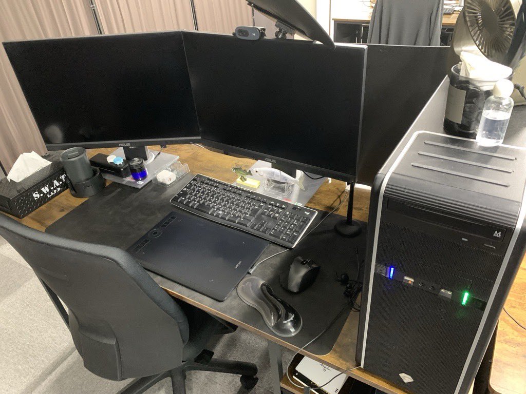 astropro_info's tweet image. ゲーム開発者の集中力を支える『相棒』✨
是非皆さんのこだわりも教えてください💻

#アストロみんなのデスク紹介
#アストロオフィス紹介