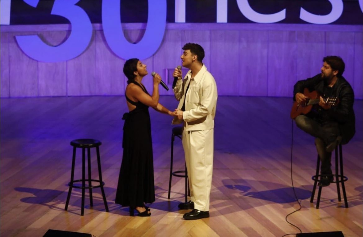 En menos de 1 mes Juanjo vuelve a cantar en la Sala Mozart, donde todo empezó, pero ahora con la sala entera llena de gente que lo va a ver a ÉL🤧❤️‍🩹