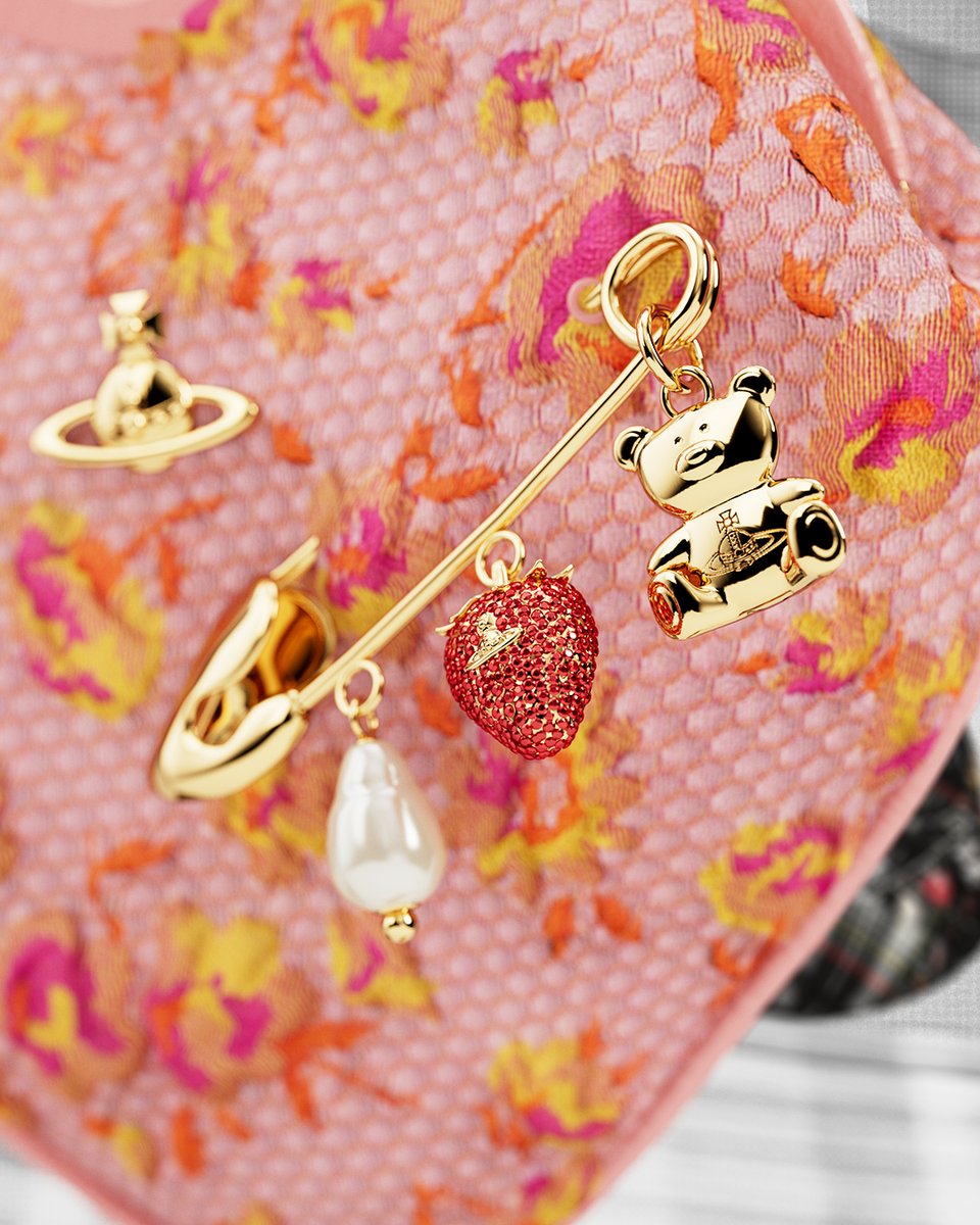 viviana⭐️ページ Vivienne Westwood X NANA カプセルコレクション。'Harris Tweed